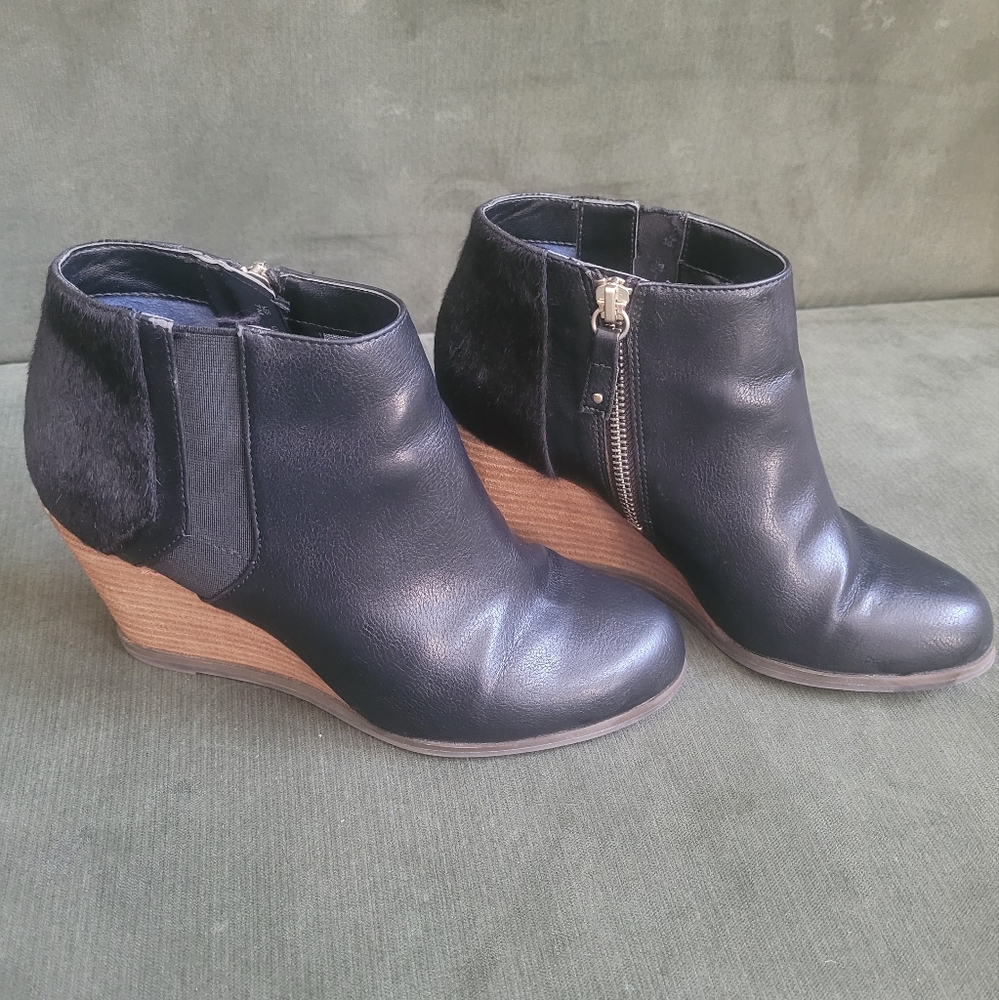 Dr. Scholl's Womens Wedge Ankle Boots - Size 7